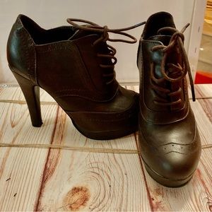 Worn once, brown heels with accent design